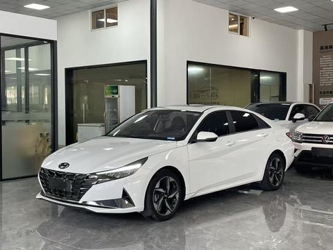 Hyundai Elantra 2022