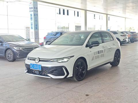 Volkswagen Golf 2025