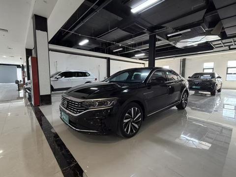 Volkswagen Passat 2023