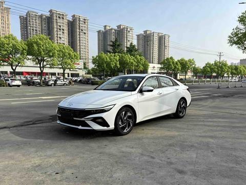 Hyundai Elantra 2023