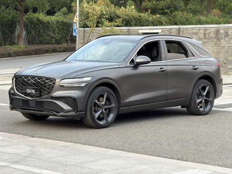 Genesis GV70 2025