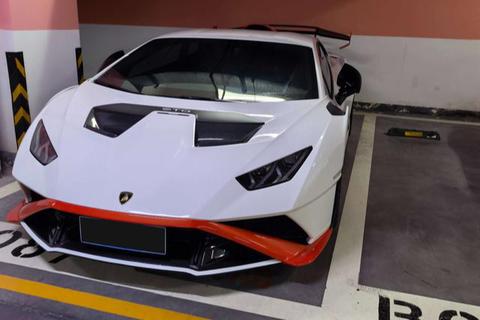 Lamborghini Huracan 2021