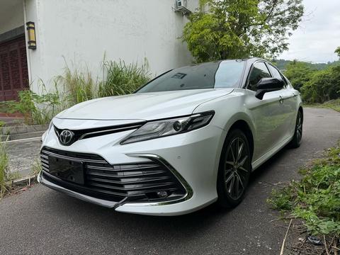 Toyota Camry 2021