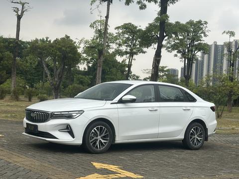 Geely Emgrand 2026