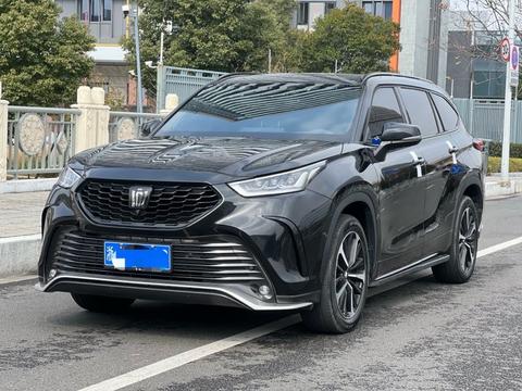 Toyota Crown Kluger 2022