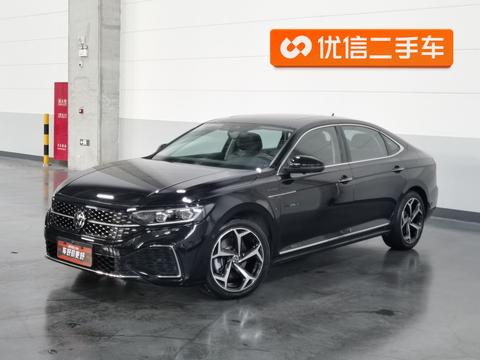 Volkswagen Passat 2024