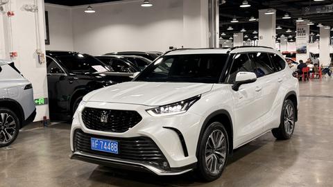 Toyota Crown Kluger 2024