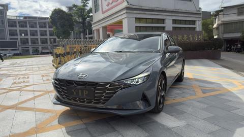 Hyundai Elantra 2021