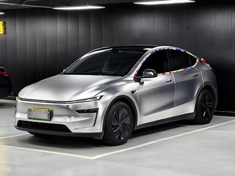 Tesla Model Y 2025