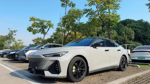 Changan UNI-V 2022