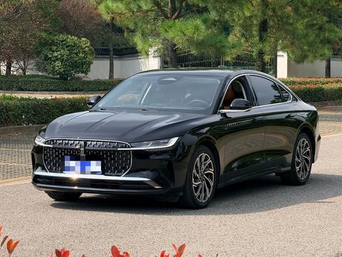 Lincoln Z 2025