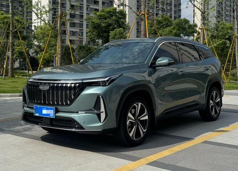 Geely Atlas 2025
