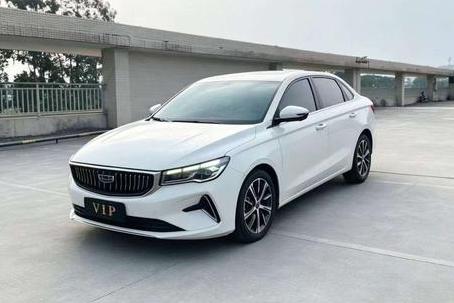 Geely Emgrand 2022