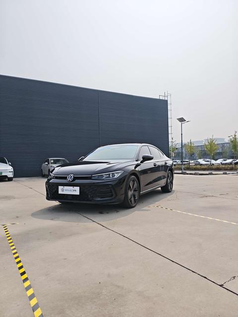 Volkswagen Passat 2025