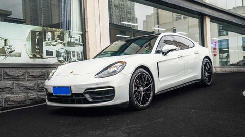 Porsche Panamera 2022
