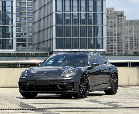 Porsche Panamera 2022