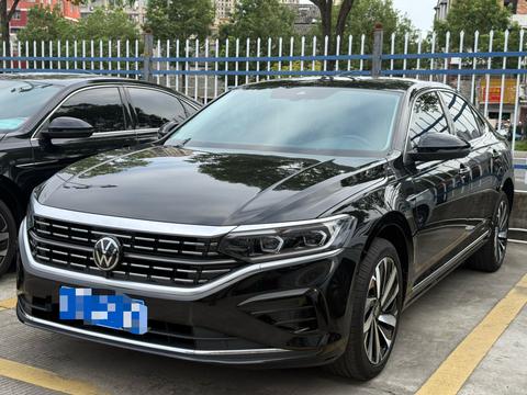 Volkswagen Passat 2024