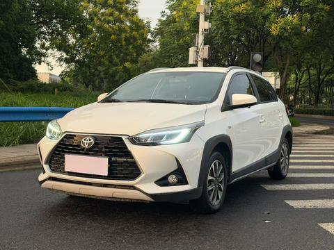 Toyota Yaris L 2022