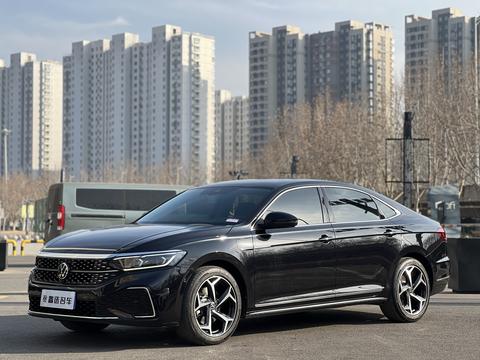 Volkswagen Passat 2023