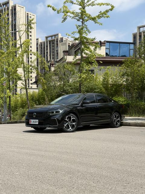 Volkswagen Passat 2023