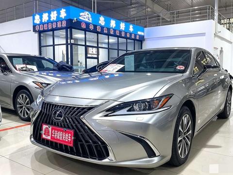 Lexus ES 2022