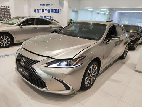 Lexus ES 2021