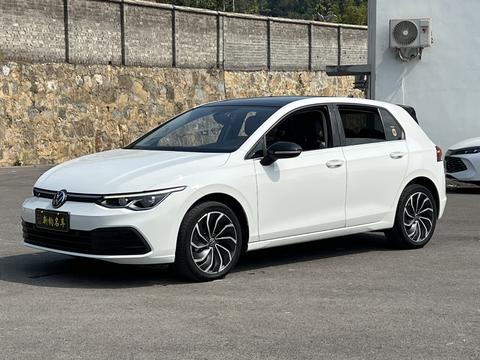 Volkswagen Golf 2021