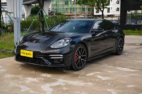 Porsche Panamera 2023