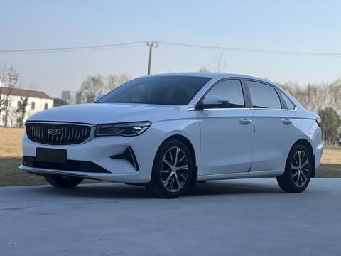 Geely Emgrand 2022