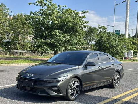 Hyundai Elantra 2023