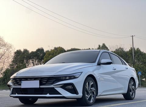 Hyundai Elantra 2023