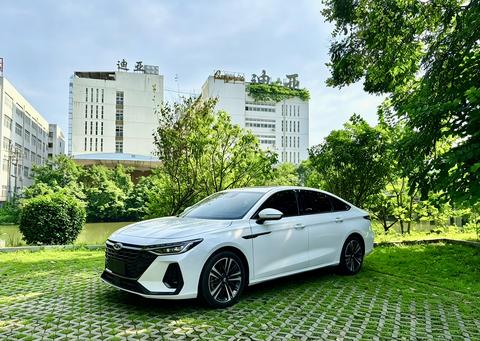 Chery Arrizo 8 2024