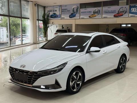 Hyundai Elantra 2022