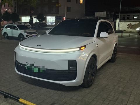 Li Auto L8 2025