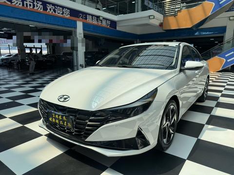 Hyundai Elantra 2022