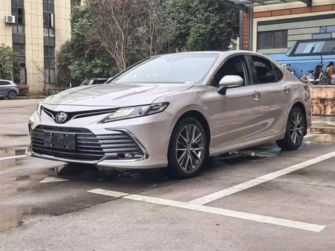 Toyota Camry 2019
