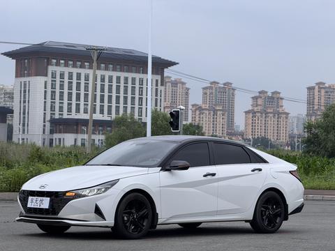 Hyundai Elantra 2022