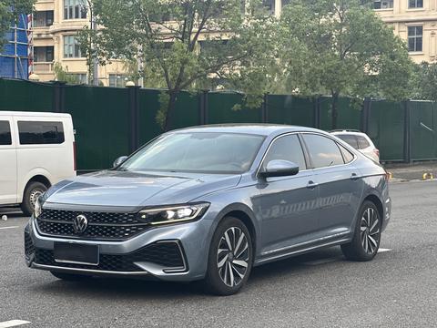 Volkswagen Passat 2022