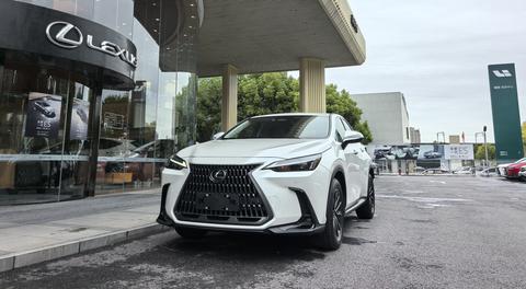 Lexus NX 2023