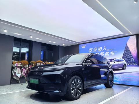 Li Auto L6 2025