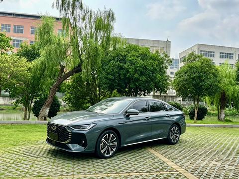 Chery Arrizo 8 Pro 2025