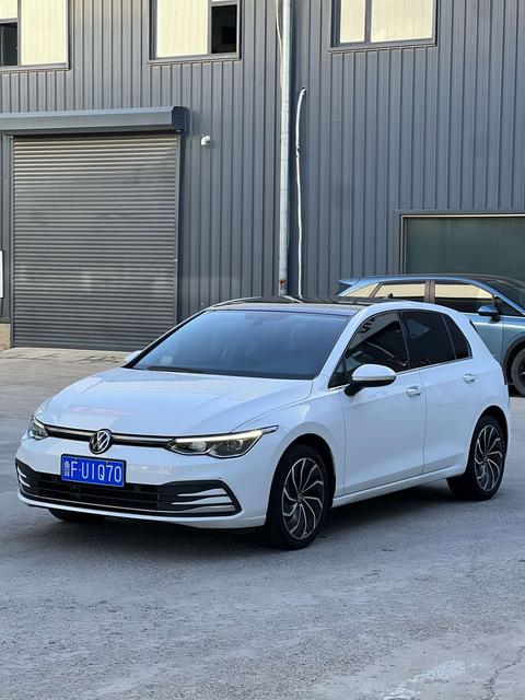 Volkswagen Golf 2021