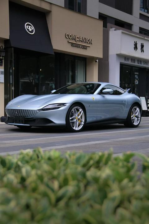 Ferrari Roma 2020
