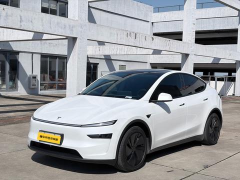 Tesla Model Y 2025