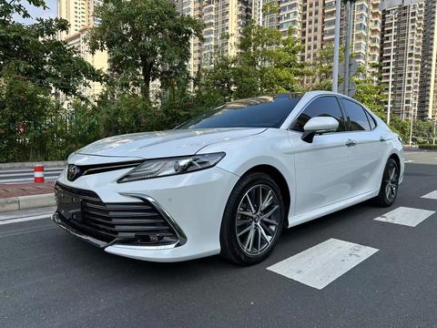 Toyota Camry 2021