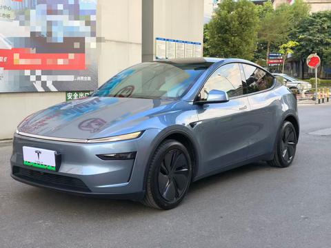 Tesla Model Y 2025
