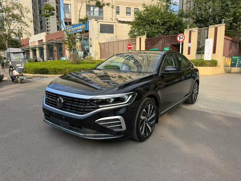 Volkswagen Passat 2024