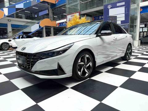 Hyundai Elantra 2022