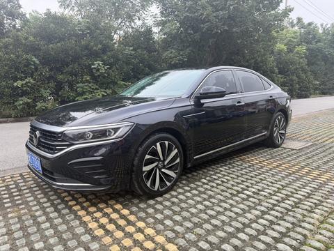 Volkswagen Passat 2024