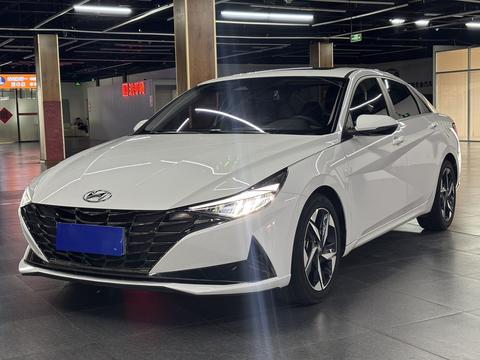 Hyundai Elantra 2022